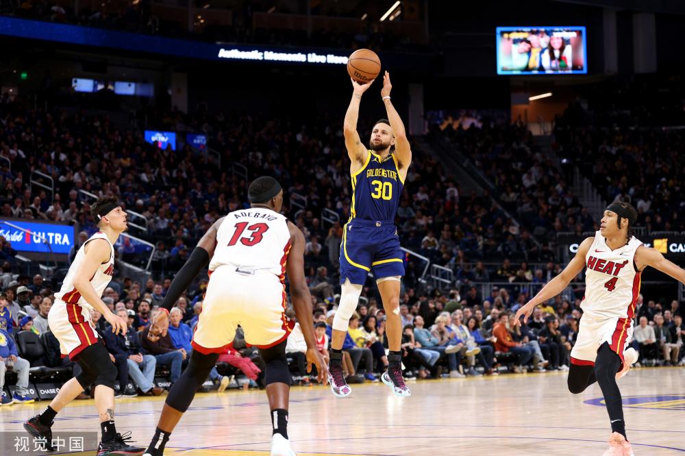 相比之下 相比之下